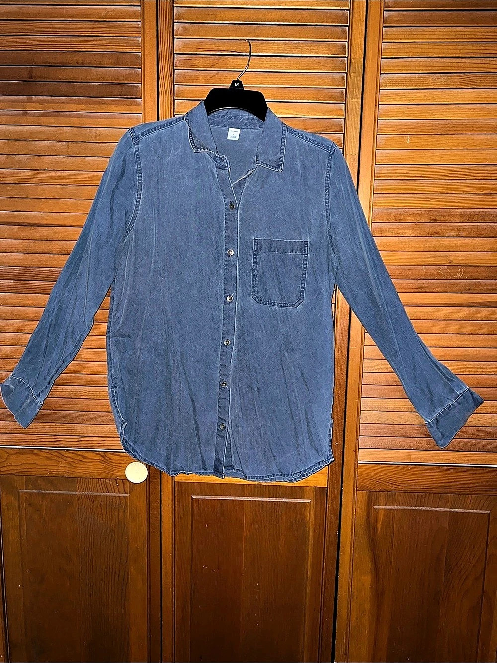 Old Navy Long-Sleeve Tencel Lyocell Boyfriend Button-Down Shirt Small